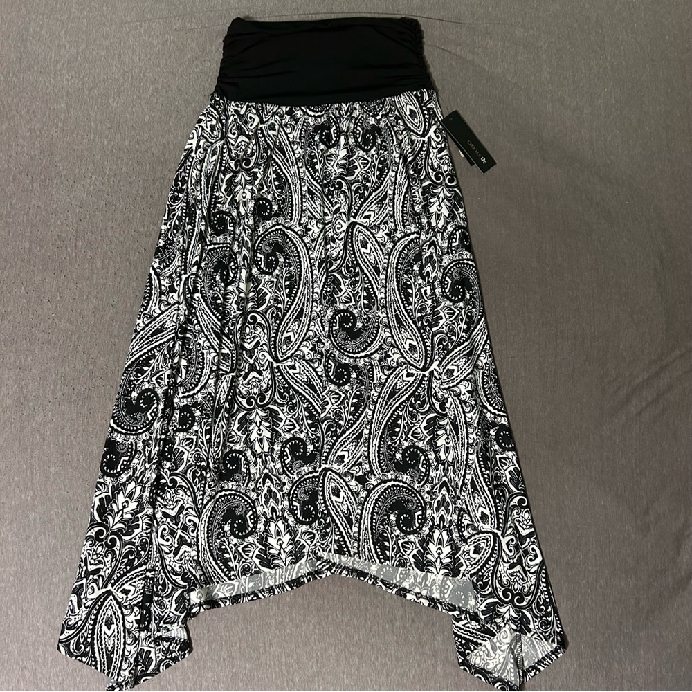 AB Studio Black and White Paisley Skirt